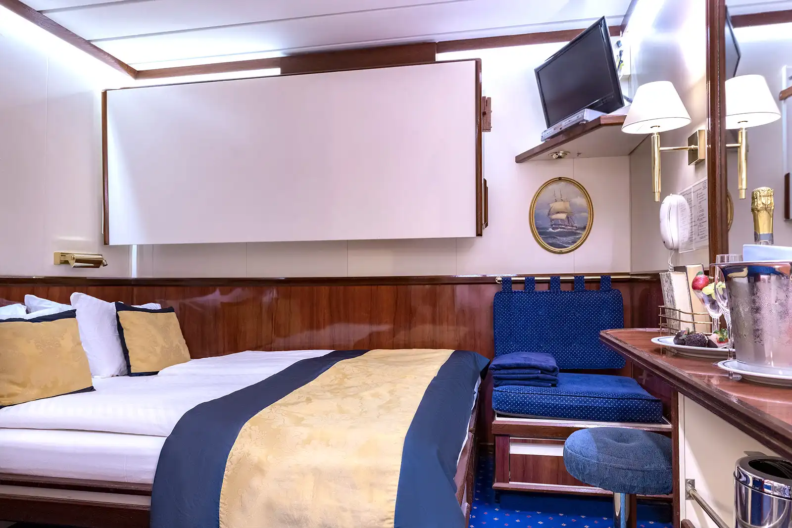 Category 5 Inside or outside cabin - Clipper Deck