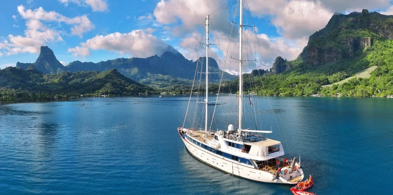 Panorama II sailing off Moorea