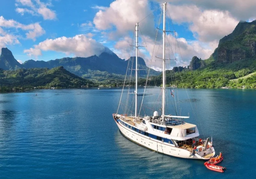 Panorama II sailing off Moorea