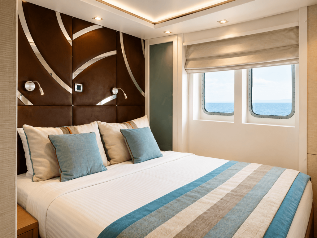 Category A, M/Y Variety Voyager
